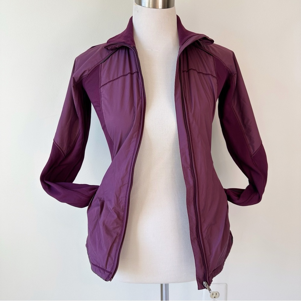 Lululemon Can’t Stop Jacket in Mini Hyper Stripe Plum Matte Glyde Rulu, size 4 - Picture 2 of 16